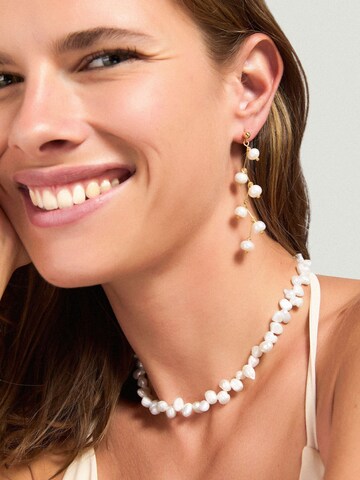ØYRE Łańcuszek 'Keshi Pearl' w kolorze biały