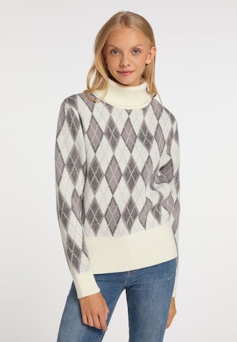 MYMO Sweater in White: front