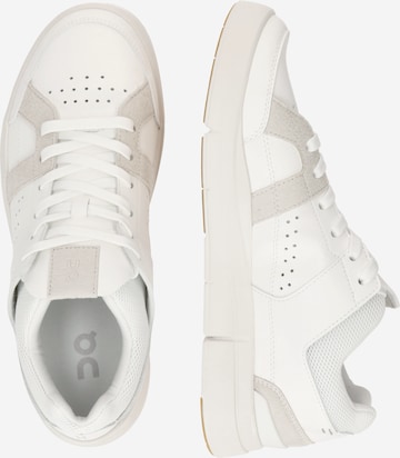 On Sneakers 'The Roger Clubhouse' in White