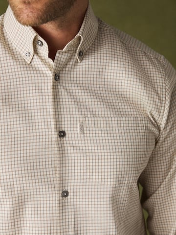 Next - Ajuste regular Camisa en beige