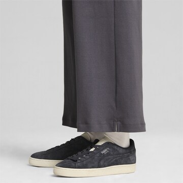 PUMA Sneakers laag in Grijs: voorkant