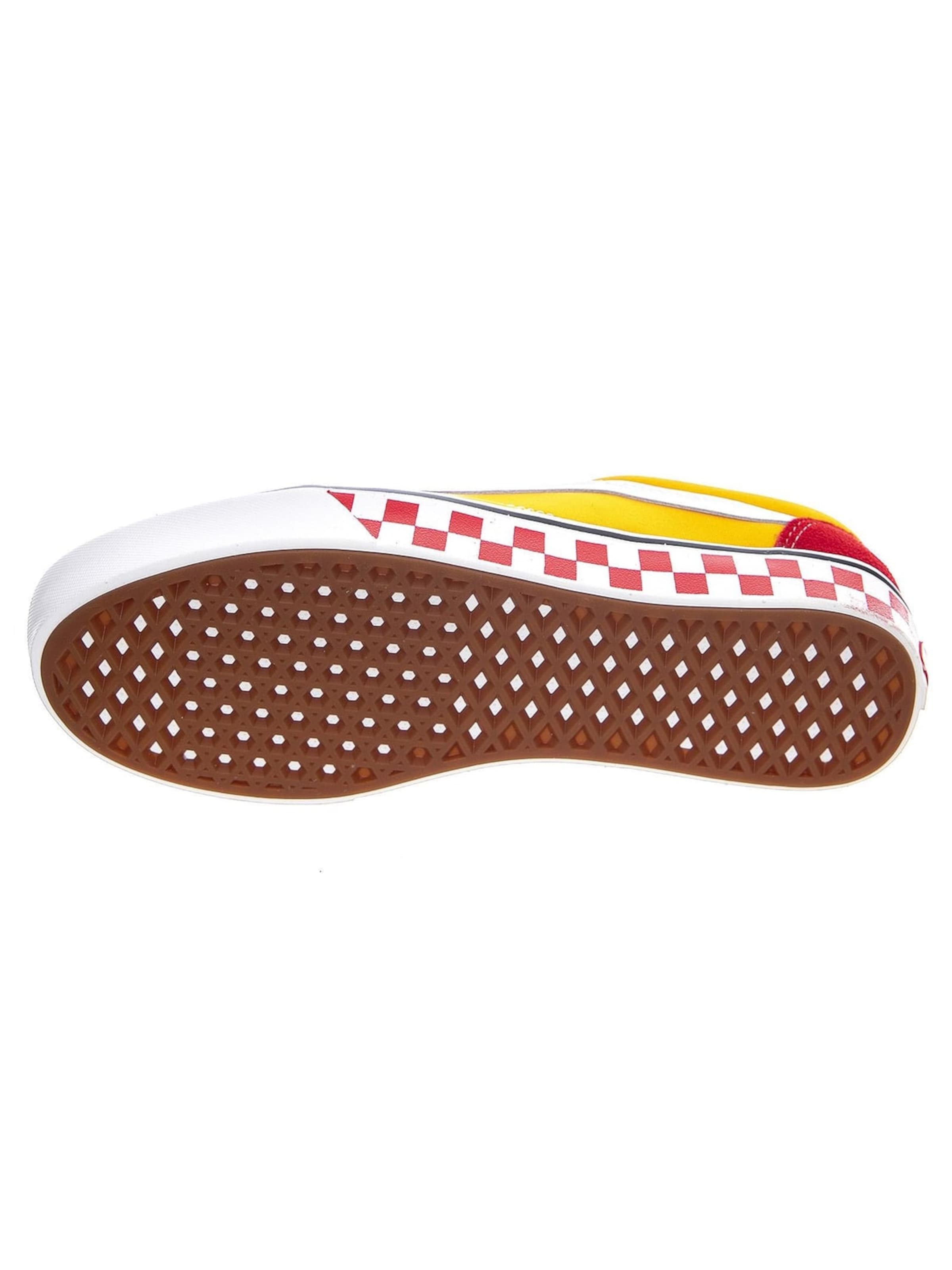 Scarpa stringata sportiva 'Tape Mix ComfyCush Old Skool Sneakers' di VANS in giallo