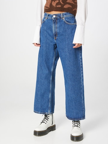 Monki Wide leg Jeans in Blue: front