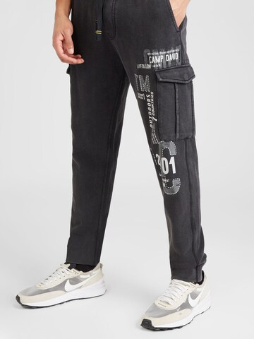 CAMP DAVID - Tapered Pantalón en negro