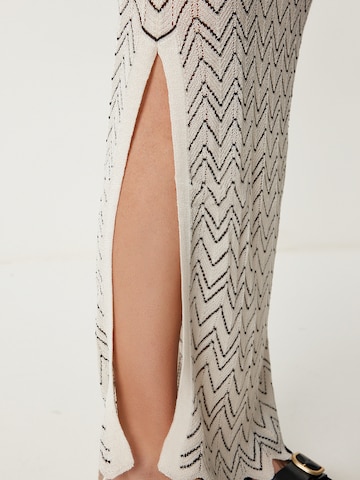 Costume Happiness İstanbul en noir