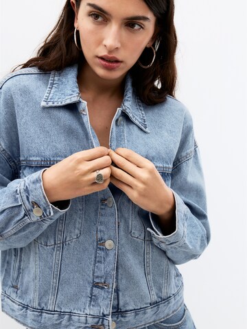 Pull&Bear Övergångsjacka i blå