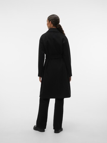 Palton de primăvară-toamnă 'TRIBECA' de la VERO MODA pe negru