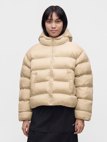 Nike Sportswear - Casaco de inverno 'CLSSC' em bege: frente