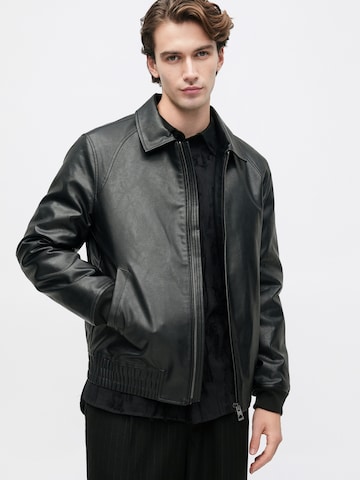 GUESS Преходно яке 'AVIATOR' в черно