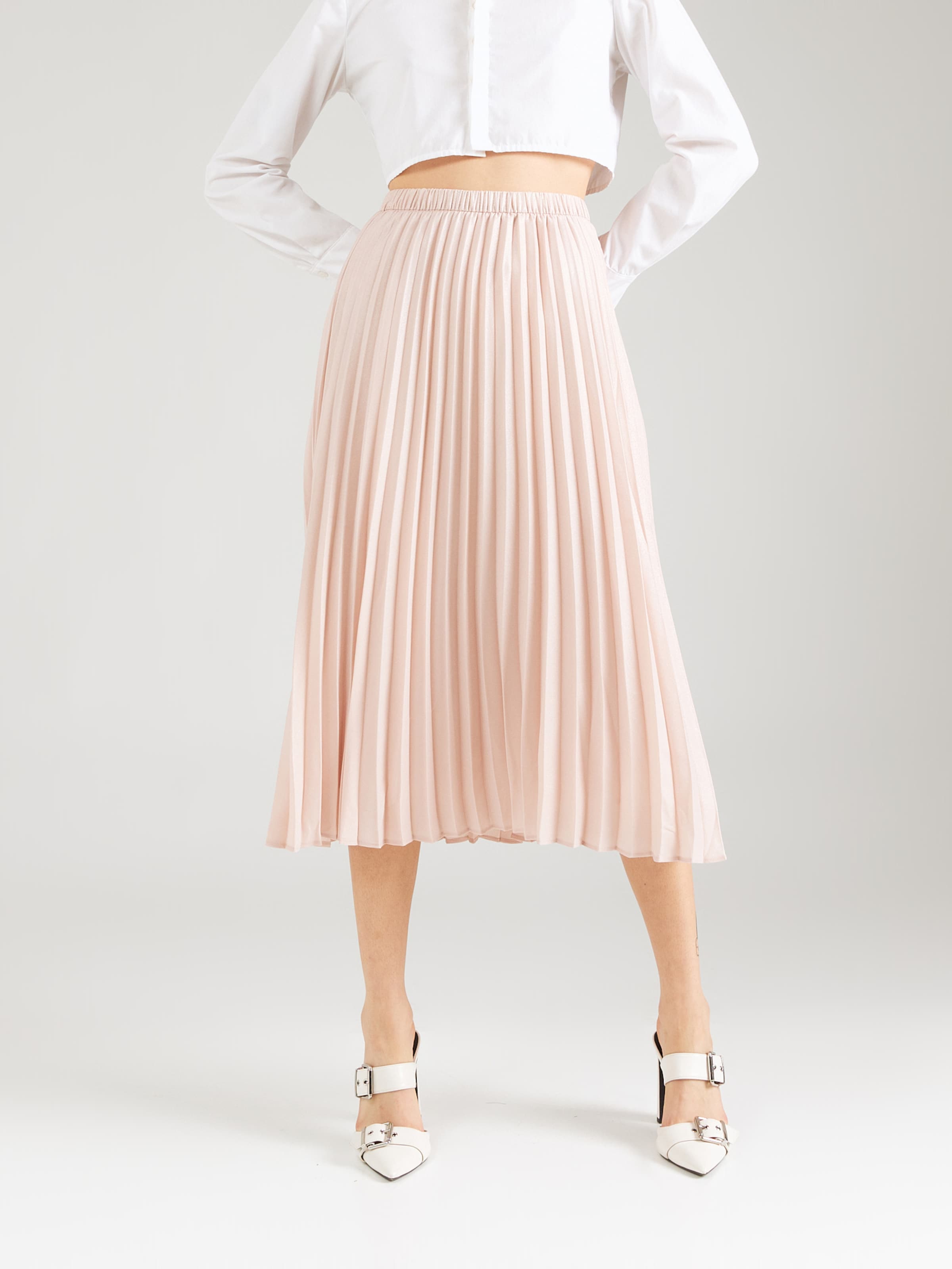 Midi skirt outlet gap