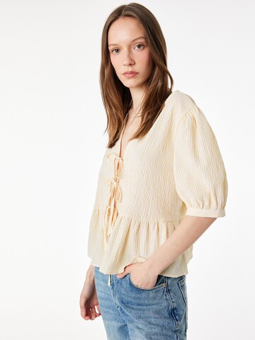 Koton Blouse in Yellow: front