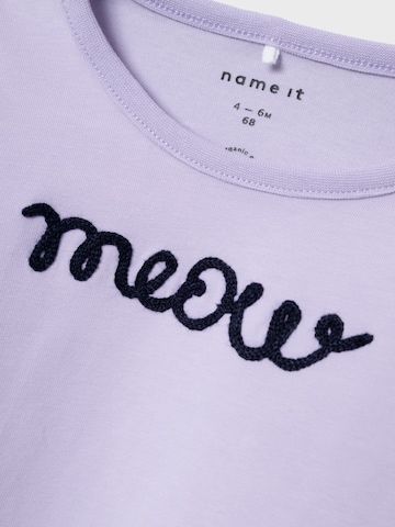 NAME IT - Camiseta 'DRAMA' en lila