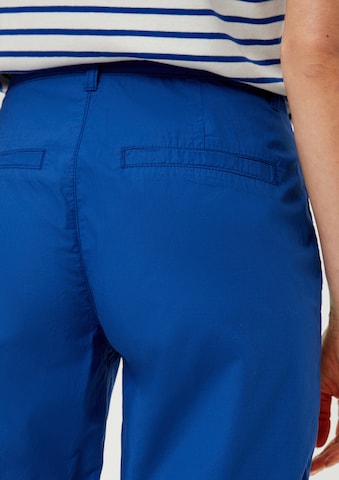s.Oliver Regularen Chino hlače | modra barva
