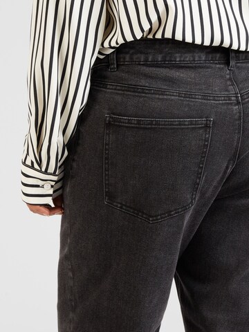 ONLY Carmakoma Loosefit Jeans 'Robbie' in Zwart