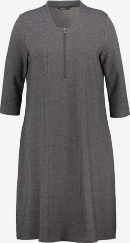 Ulla Popken - Vestido en gris: frente