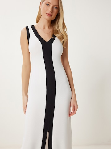 Happiness İstanbul Трикотажное платье в Белый