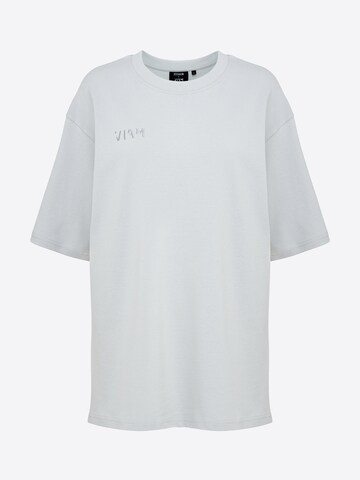 T-Shirt 'CHRISTINA' ABOUT YOU x VIAM Studio en gris : devant