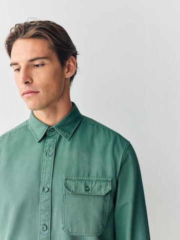 Next - Regular Fit Camisa em verde