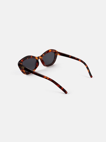 Lunettes de soleil 'OMEGA' L37 HANDMADE SHOES en marron