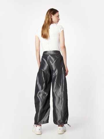 regular Pantaloni 'Juni' di WEEKDAY in grigio