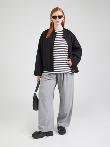 T-shirt ONLY Carmakoma en gris