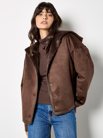 Apricot Costume jacket ' ' in Brown: front