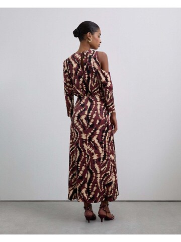 Scalpers Dress 'Anicasi' in Red