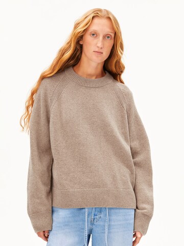 ARMEDANGELS Pullover in Braun: Vorderseite