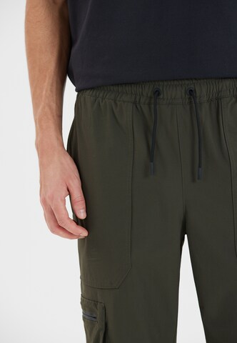 SOS Tapered Workout Pants 'Salonga' in Green