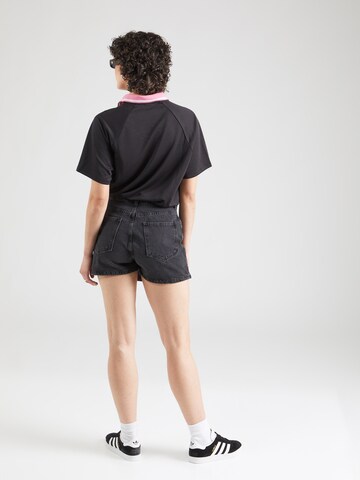 Trendyol Regular Shorts in Schwarz