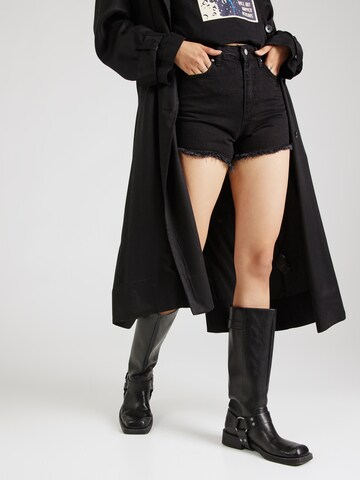 Regular Jean Trendyol en noir : devant