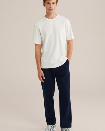 Tricou de la WE Fashion pe alb