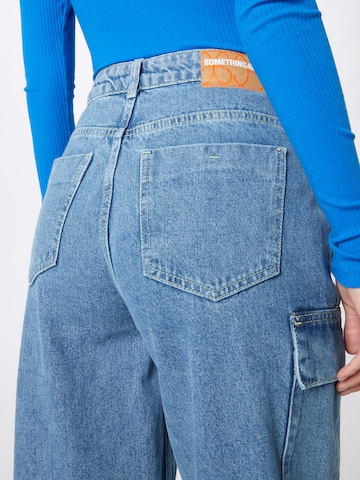 SOMETHINGNEW Loose fit Cargo Jeans 'Reese' in Blue