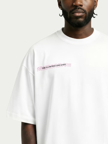 T-Shirt 'Unlimited Love' Farfromlove en blanc