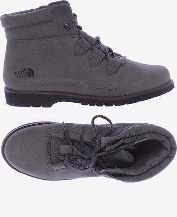 THE NORTH FACE Dress Boots in 38 in Grey: front