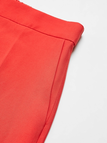 MANGO Normalny krój Spodnie w kant 'TEMPO' w kolorze czerwony