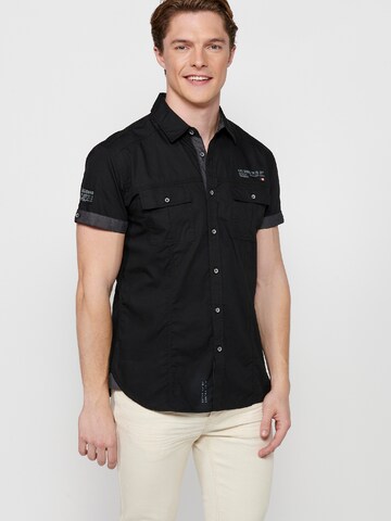 KOROSHI Slim Fit Hemd in Schwarz: Vorderseite