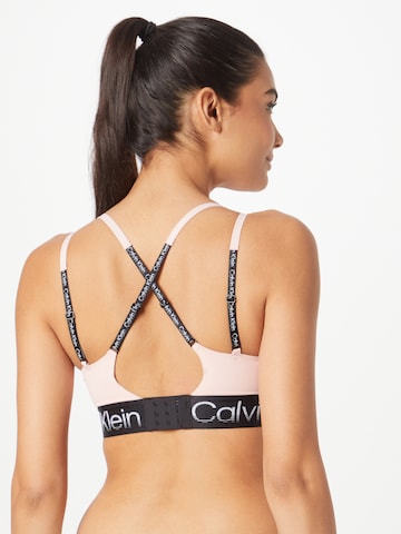 Calvin Klein Sport صدرية حمالة صدر بلون زهري