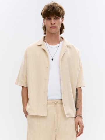 Pull&Bear Comfort Fit Skjorte i beige: forside