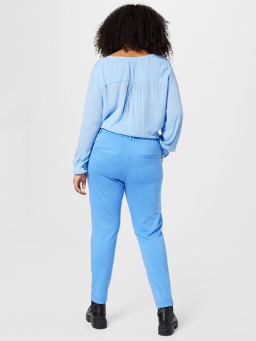 regular Pantaloni 'GOLDTRASH' di ONLY Carmakoma in blu