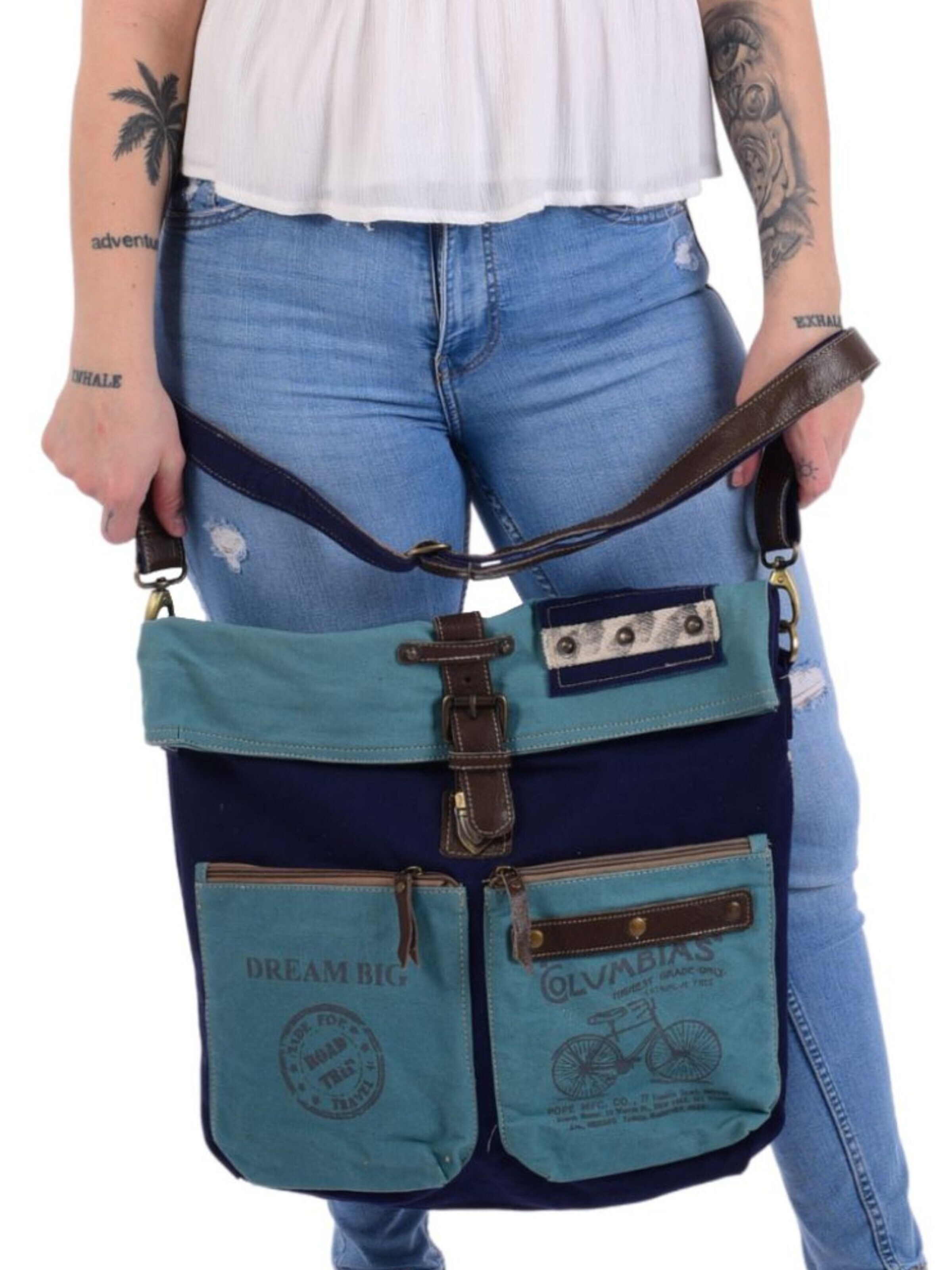 Sunsa Crossbody Bag 'Sunsa' in Blue: front