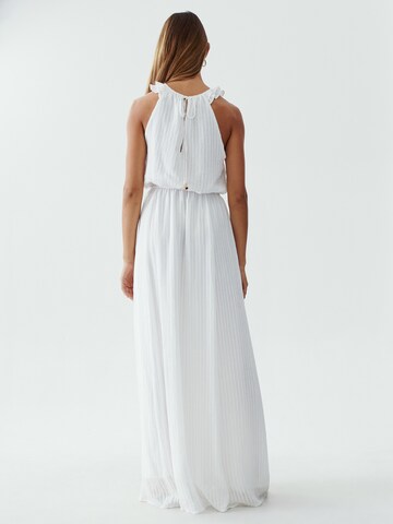 The Fated Evening Dress 'CORETTA' in White: back