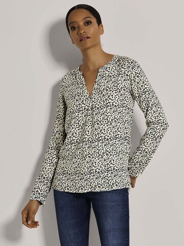 MADELEINE Blouse in Beige: voorkant