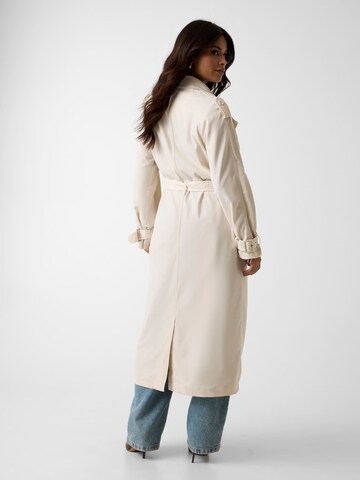 GUESS Between-Seasons Coat 'Melania' in Beige