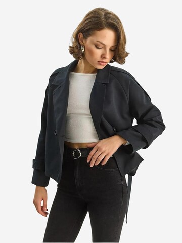 Bianco Lucci - Casaco meia-estação em preto