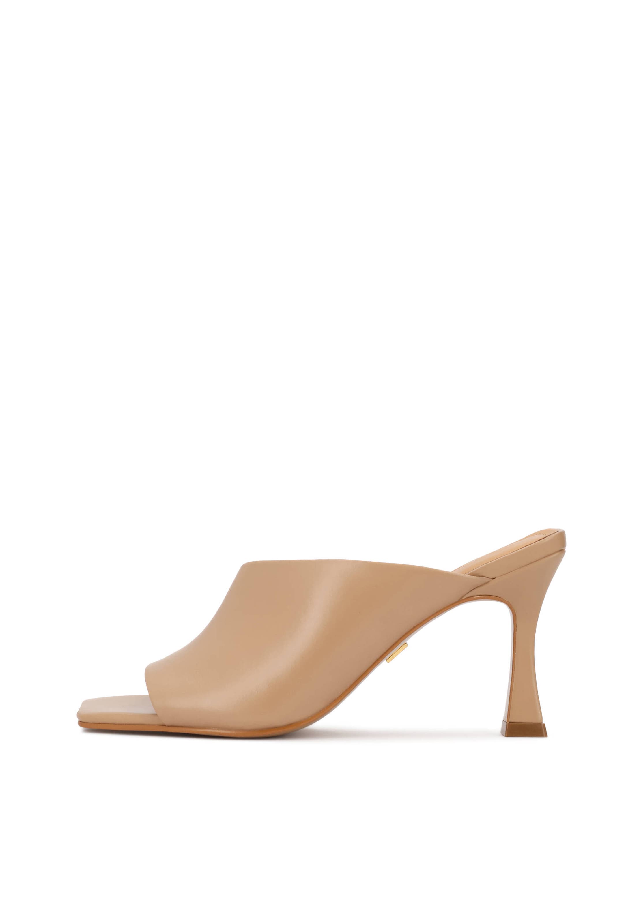 Zoccoletto di Kazar in beige: frontale