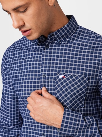 Tommy Jeans - Ajuste regular Camisa en azul