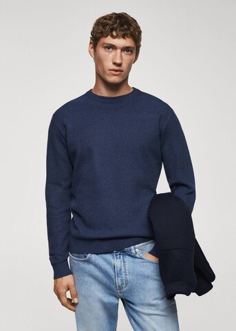 MANGO MAN Пуловер 'Antigua' в синьо: отпред