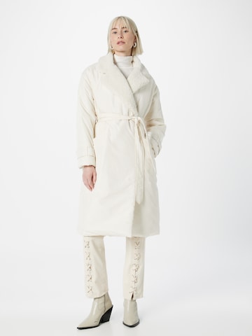 Manteau d’hiver Dorothy Perkins en blanc : devant