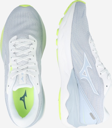 MIZUNO Tekaški čevelj 'WAVE SKYRISE 3' | siva barva